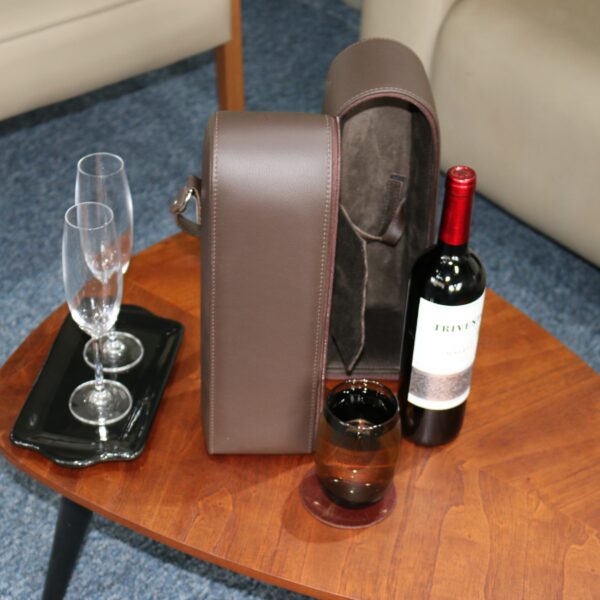 Porta-vinhos para 2 garrafas – couro marrom (1)